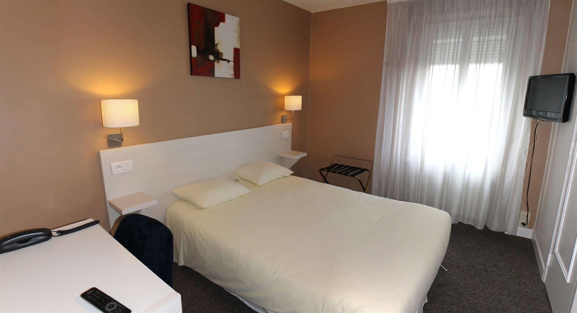 Citotel L'Europe Cholet Zewnętrze zdjęcie
